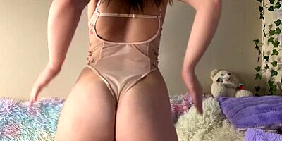 Fucking with a Fuck Machine at high speed and cum in sexy lingerie