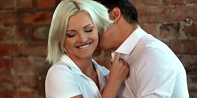 21 NATURALS - Petite Blonde Zazie Skymm Loves Getting Fucked In The Ass