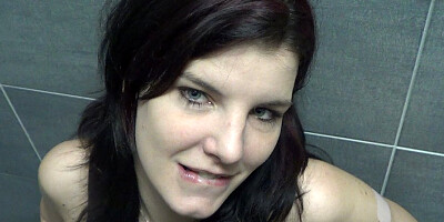 AMATEUR Exhibitionist Couple Fuck in Shopping Mall