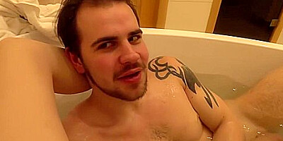 S Bathroom Quickie - Bella Mur