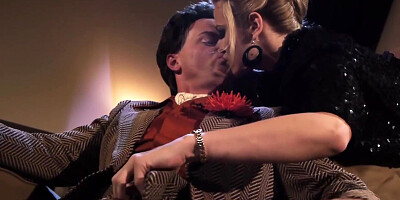 Alexis Texas takes cum on her face after servicing lover's cock