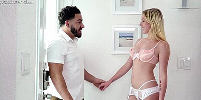 Swipe Right... Into Bed - Dixie Lynn