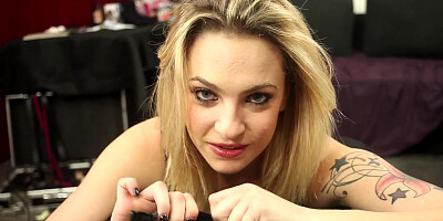 Dahlie Sky gets sodomized through the hole in her fishnet tights