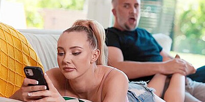 Paisley Porter - Exxtra - Curvy Dirt
