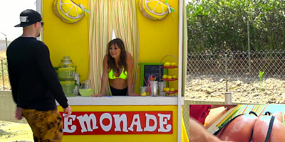 Baby Charlotte Cross sells more than just lemonade