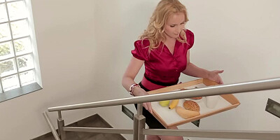 Gina Gerson & her stepmother Kathia Nobili share a morning wood in a 3way