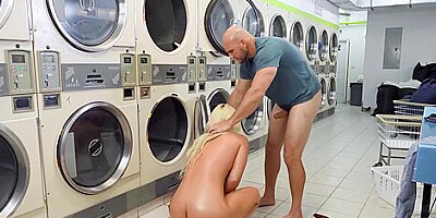 Beautiful Stepmom Unforgettable Porn Clip With Phoenix Marie