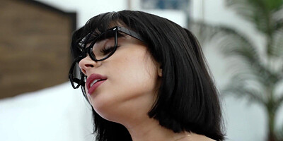 Aria Valencia rides long prick with great pleasure