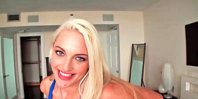 Blonde is in need of a good hump after a workout outside