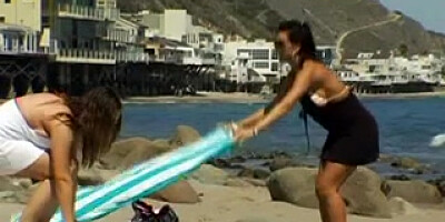 Rucca Page and Ricki White warm 3 way