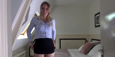 Buyer can't resist temptation of sex with such realtor