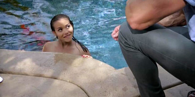 Brazzers - Karter Foxx skinny dips