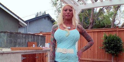 Tanned blonde is always offering her pussy