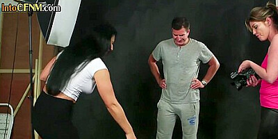 Cfnm Babes Photographing Submissive Subject In Group