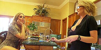 Blonde Mature Stepmom Samantha Saint Joins The Threesome Action