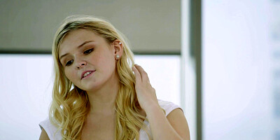 Melissa May fantasizing about her mom’s boyfriend