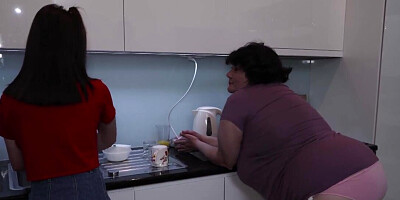 Chesty mature women tempt the stepdaughter