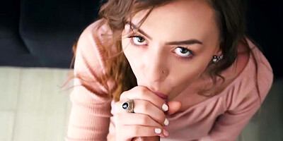 Guitar helps guy make skinny GF in the mood for sex