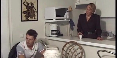 Dumped man fucks mature stepmother in her booty