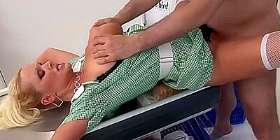 Shagging Stepmoms - Milf Action