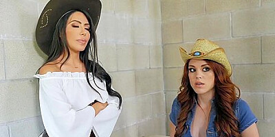 Molly Stewart And Lela Star In Voluptuous And Lesbian Porn