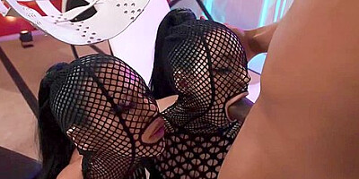 Dazzling And Queenie Sateens Oral Porn