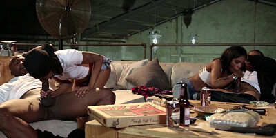 Insatiable black ladies are having a foursome