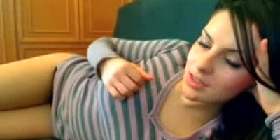 Splendid dark-haired bate