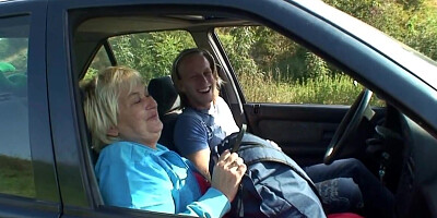 Driver is very kind and granny thanks him with sex