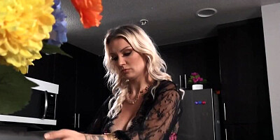 Horny guy properly fucks busty blonde girlfriend in the kitchen