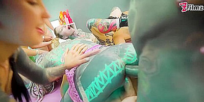 Lisa Rocketcock, Morea Black And Miss Flora - Everyone Loves An Orgy - Anuskatzz