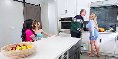 Erotic And At Kissing Sex With Penelope Kay, Melony Melons And Lacey Jayne