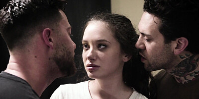 Chubby whore Gia Paige gets double donged in bed