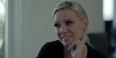 Curvy blonde stepmom facesitted her stepdaughter