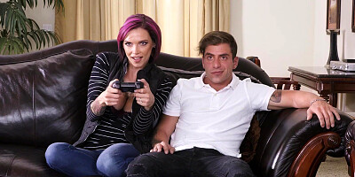 Anna Bell Peaks gets a massage before fucking