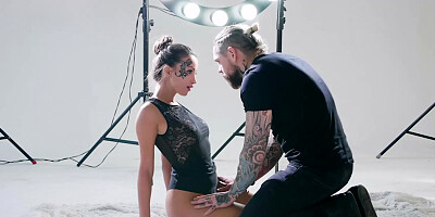 Romanian Alyssia Kent having anal action with creampie during photoshoot