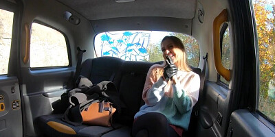 Spanish girl allows the taxi driver to bang her