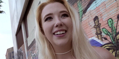 Samantha Rose fucks lucky guy in public place