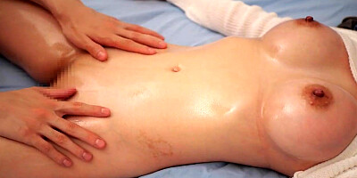 【現役女子〇生】ぷにぷにの体でチンポを包み込み射精に導く