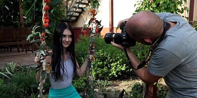 Teen fucks oldman photographer after modelling
