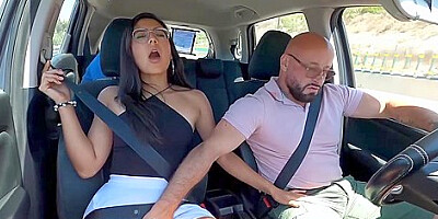 My Girlfriend Starts Wanking Me In The Car So I Pulled Over To Fuck Her Hairy Pussy