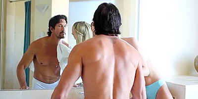 Sammie Daniels And Tommy Gunn In Blonde Beauty Sammie Wants Cock In Her Shaved Hole