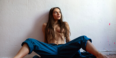 Petite all natural body is a pure art