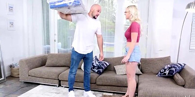 Nerdy ash-blonde honey is stretching up broad for Nelson, after providing him a deep, sensuous sucky-sucky