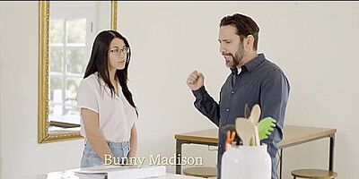 Derrick Pierce And Melissa Stratton In The 6 - - Sneaky