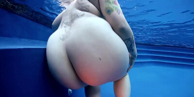 Big Tit Skinny Dip: Dors Feline