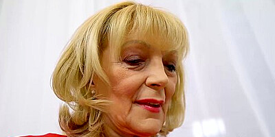 Noble Lady Likes Lovemaking With A 18yo S