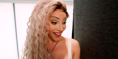 Ariel Demure, Codi Vore and Izzy Wilde!