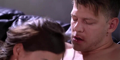 Passionate Sex With Arousing Uk Darkhaired Milf
