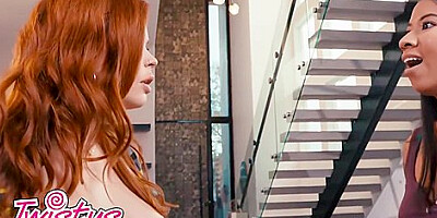 Sinatra Monroe Wants To Surprise Her Gf Ameena Green With A Dildo And She Loves It So Much